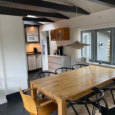 Дом отдыха Lovely Near Beautiful Bathing